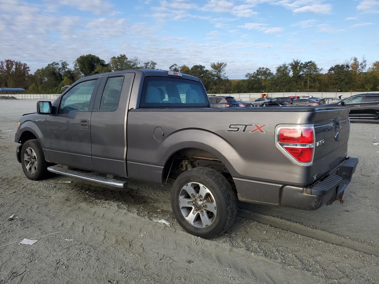 FORD F-150 SUPER CAB