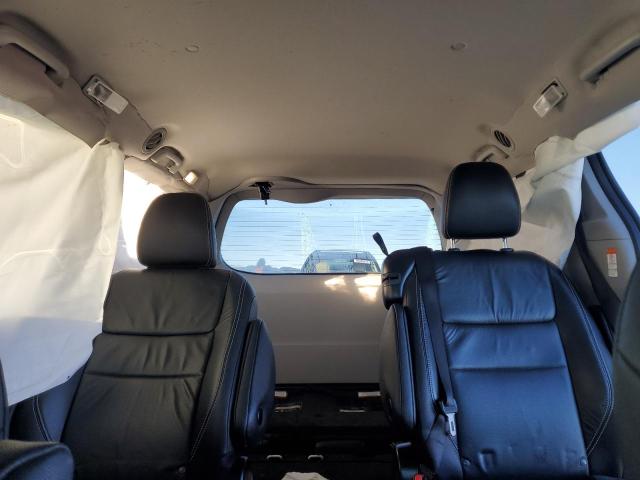 2018 TOYOTA SIENNA SE 5TDXZ3DCXJS926849