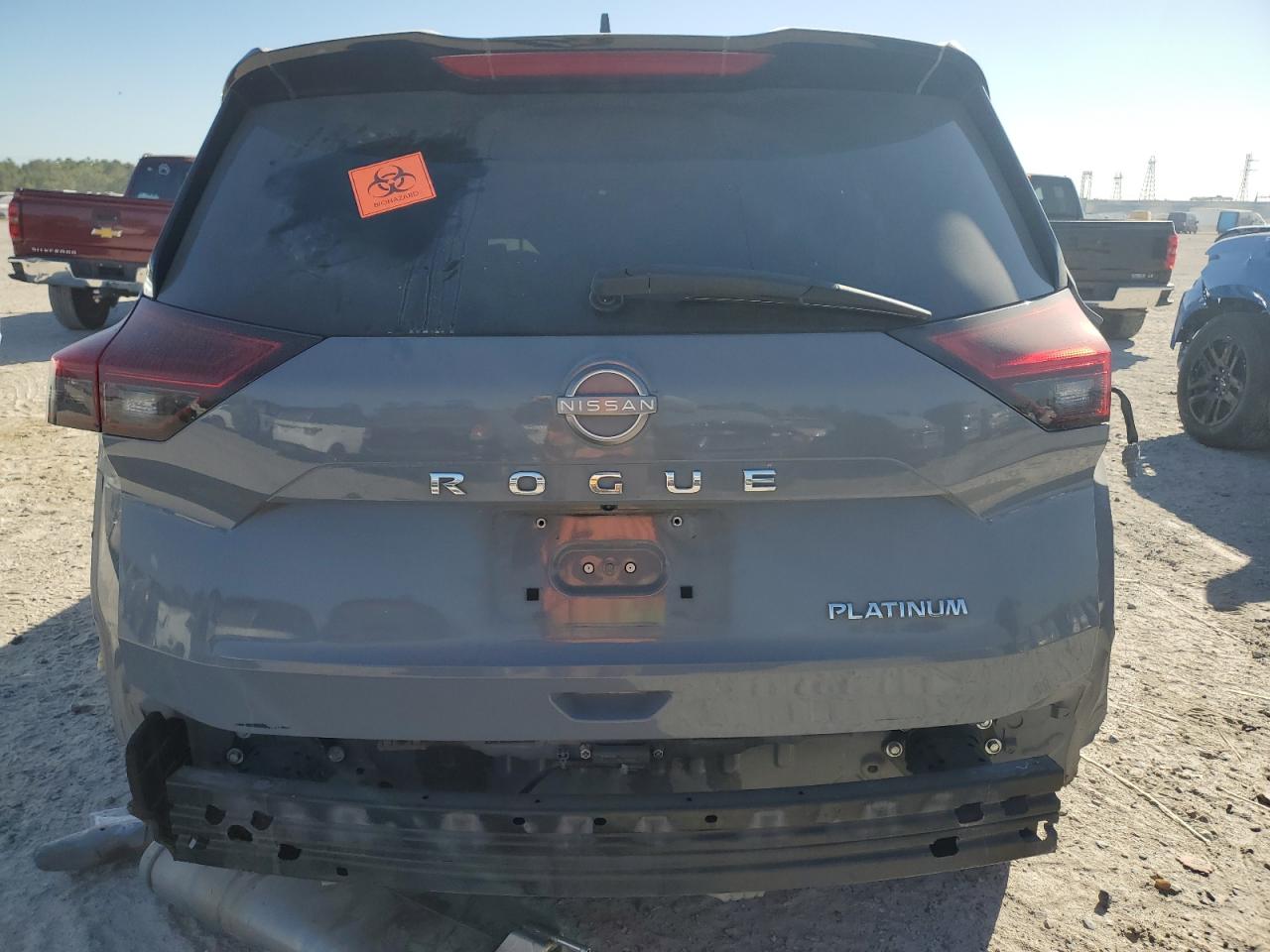 NISSAN ROGUE PLATINUM