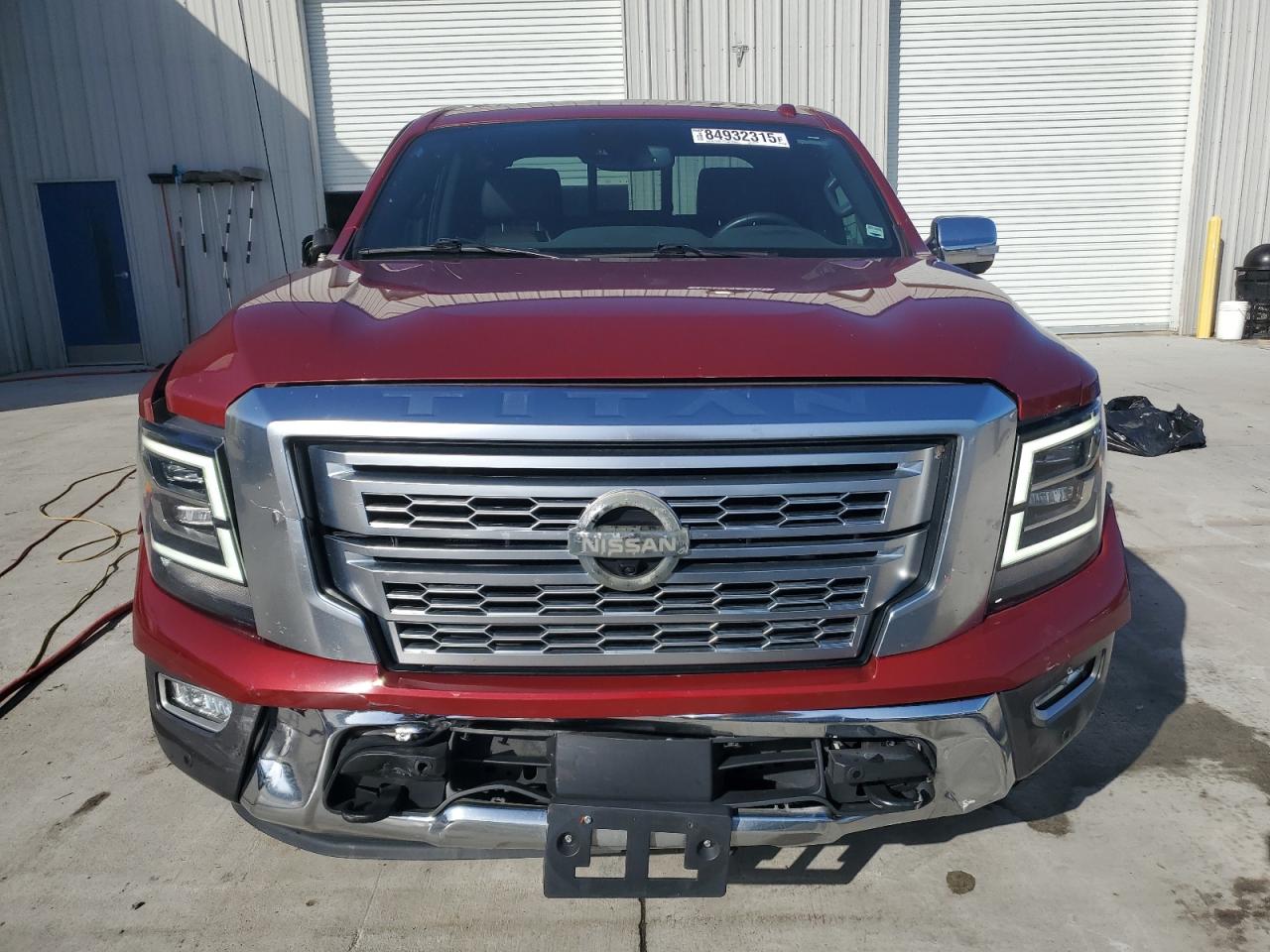 NISSAN TITAN SV