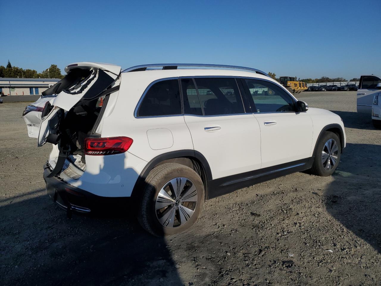 MERCEDES-BENZ EQB 250+