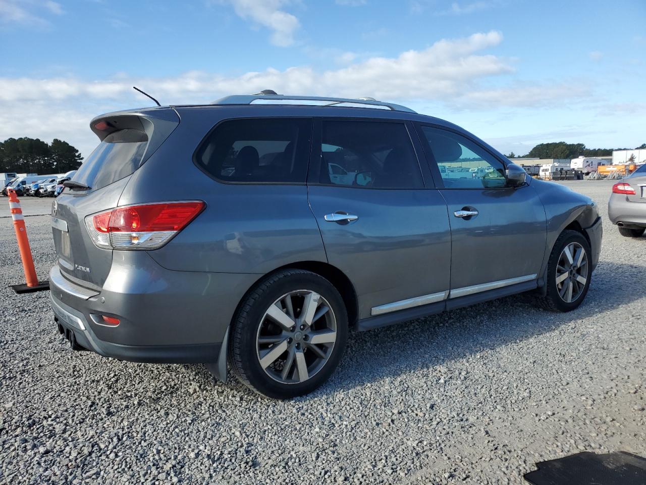NISSAN PATHFINDER S