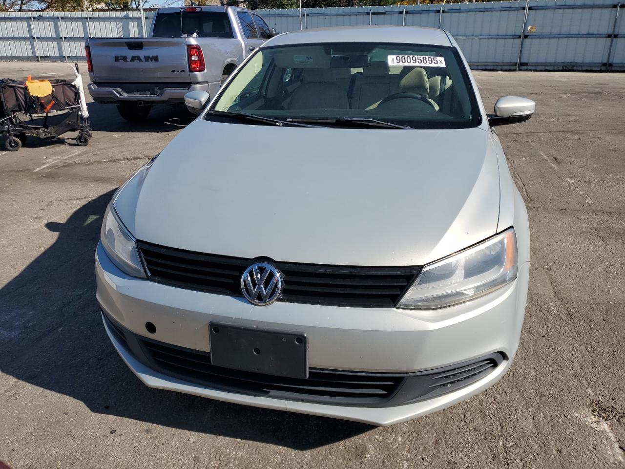 VOLKSWAGEN JETTA SE