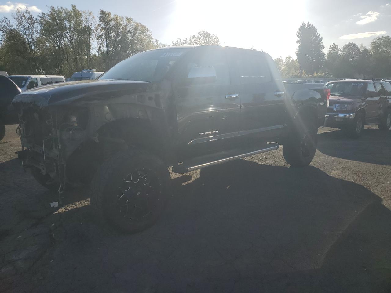 TOYOTA TUNDRA CREWMAX LIMITED