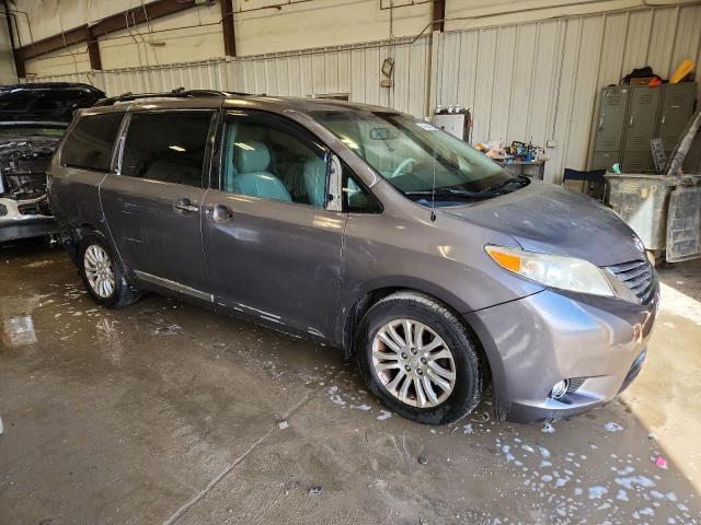 2013 TOYOTA SIENNA XLE - 5TDYK3DC3DS301481