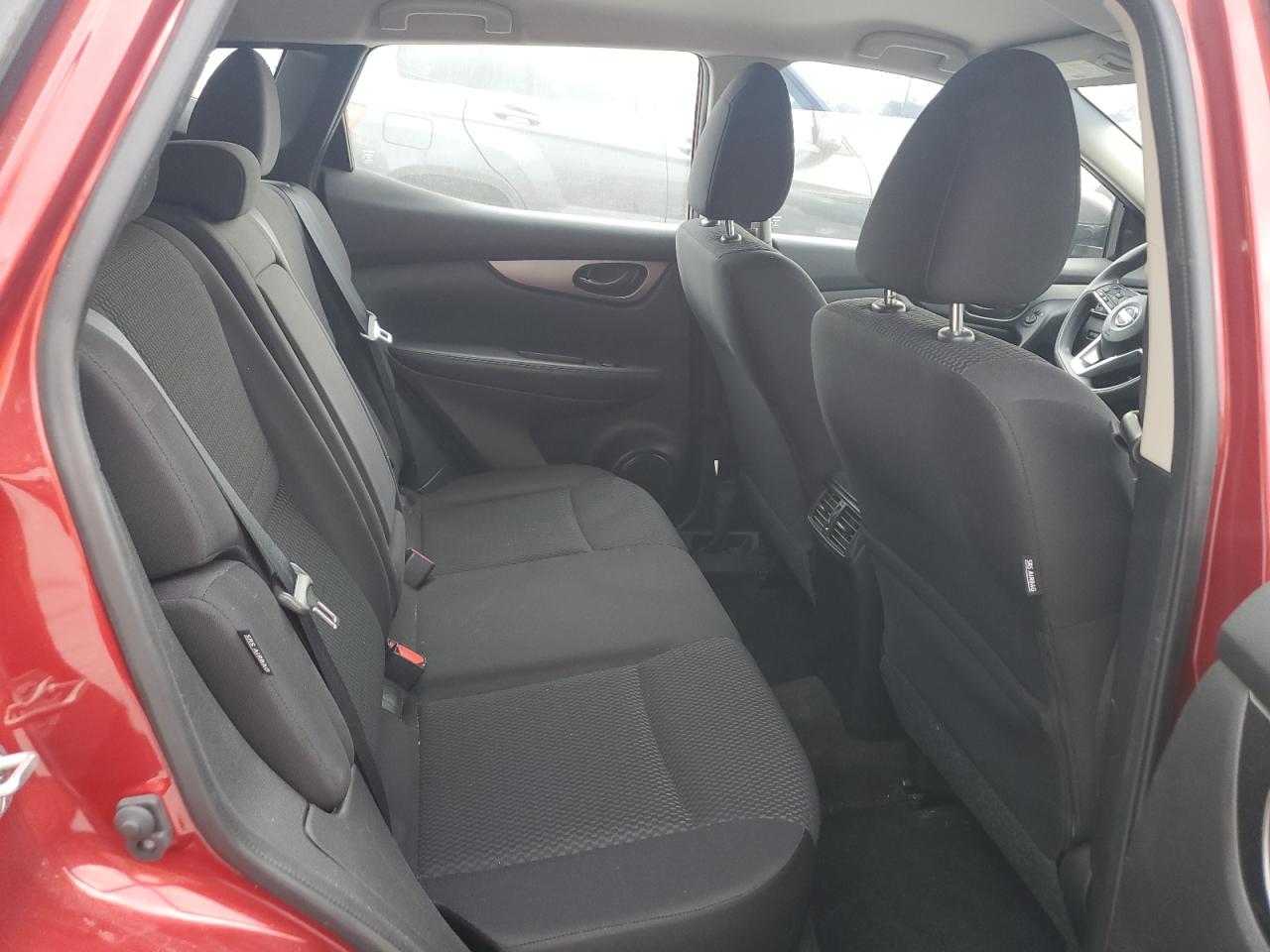 NISSAN ROGUE SPORT S