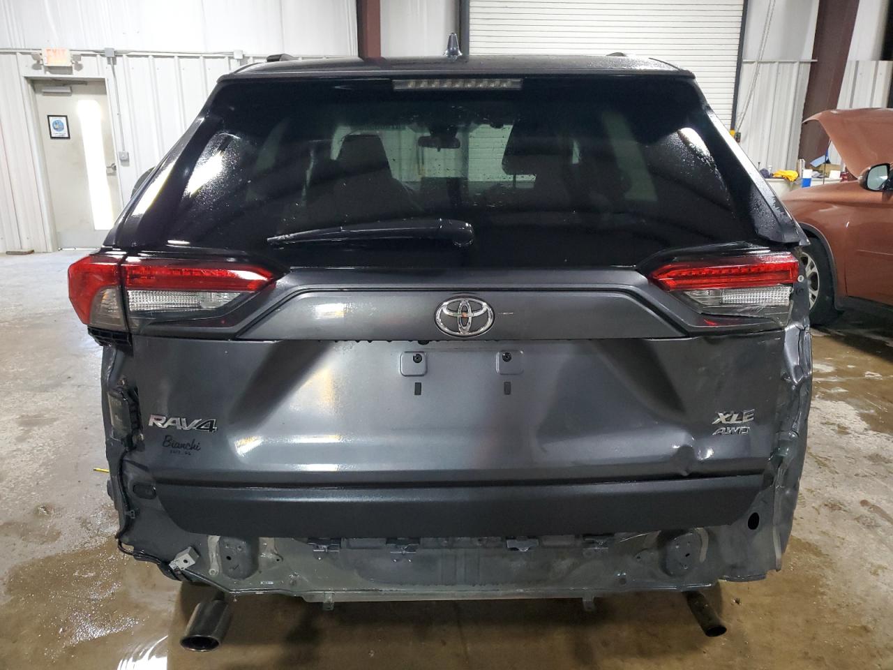TOYOTA RAV4 XLE