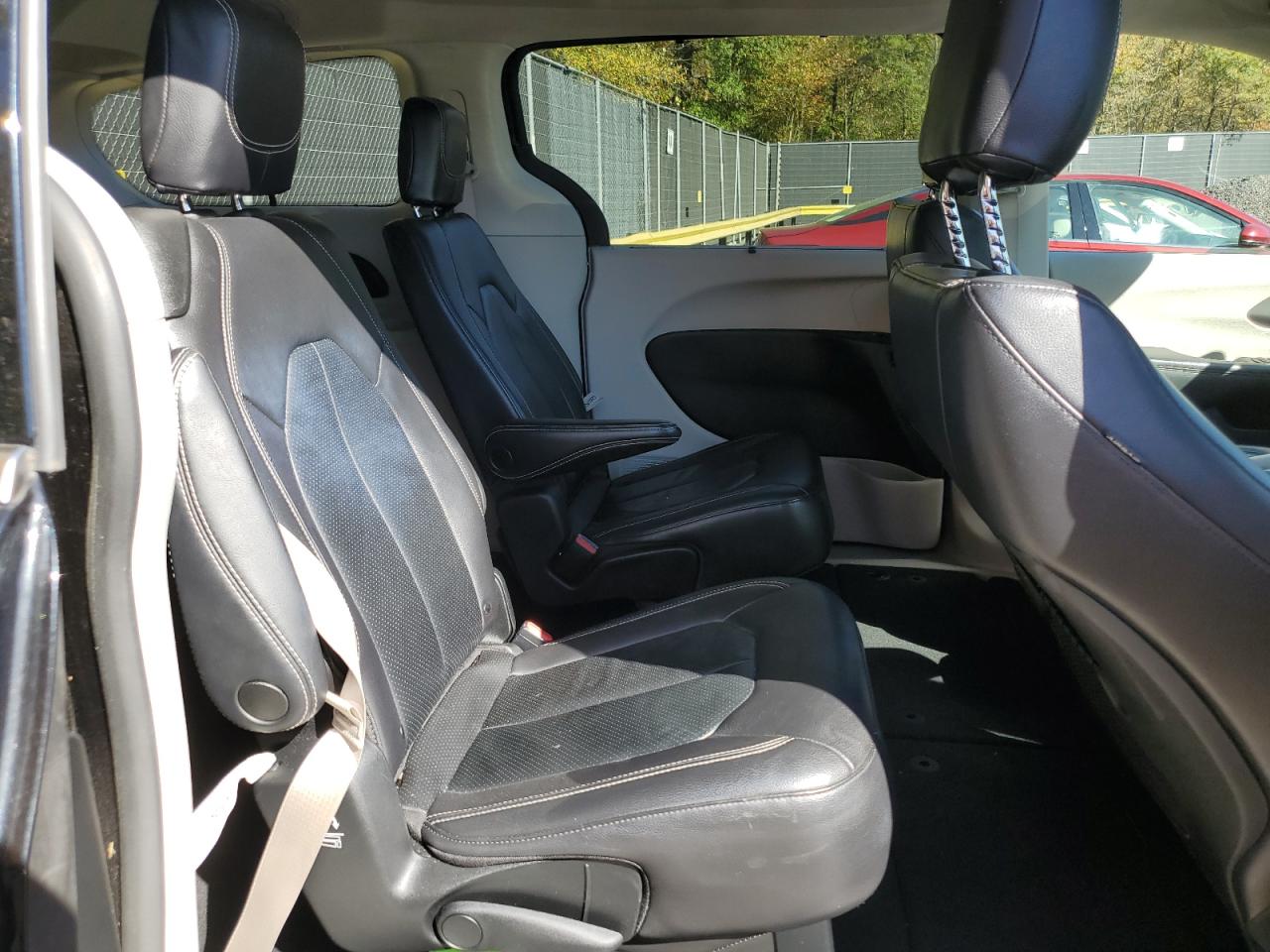 CHRYSLER PACIFICA TOURING L