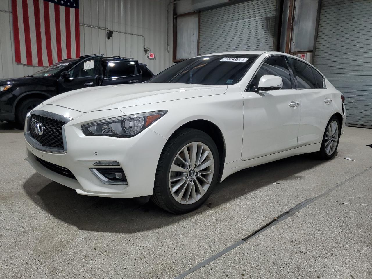 INFINITI Q50 LUXE