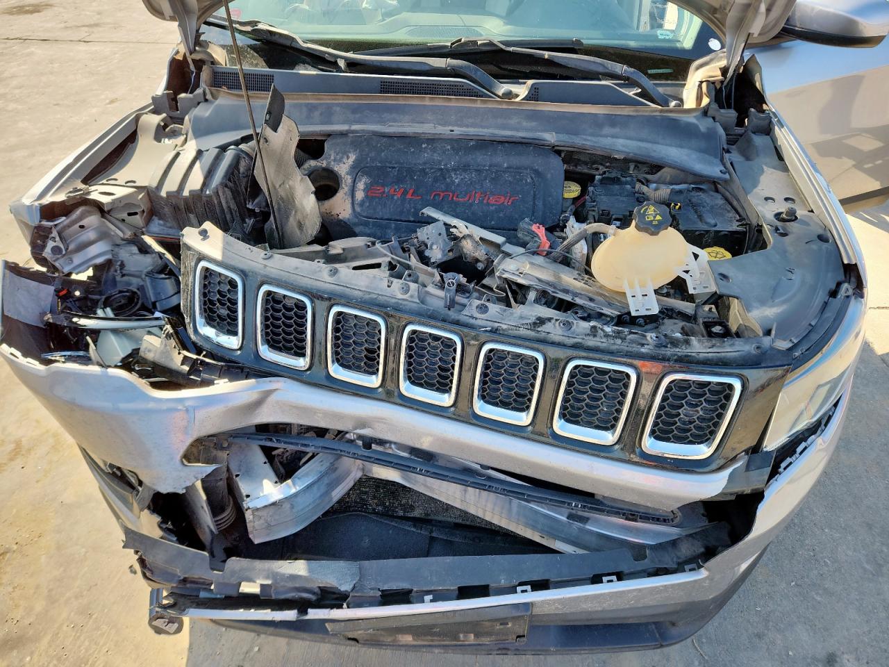 JEEP COMPASS LATITUDE