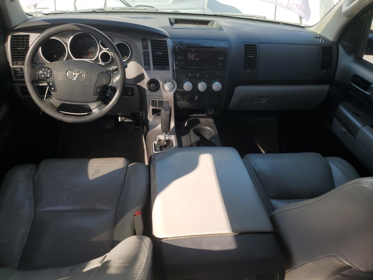 TOYOTA TUNDRA CREWMAX SR5