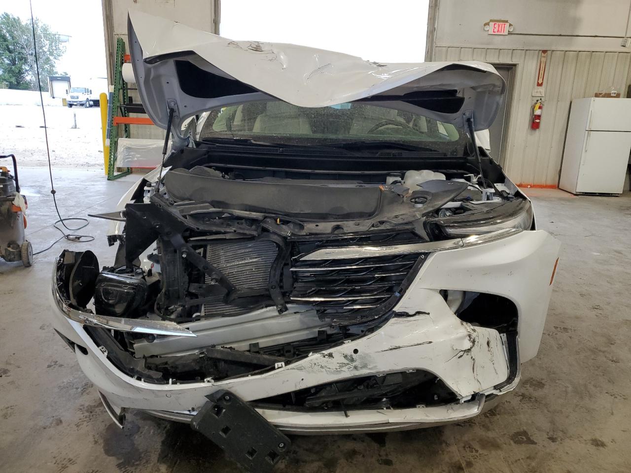 BUICK ENCLAVE ESSENCE