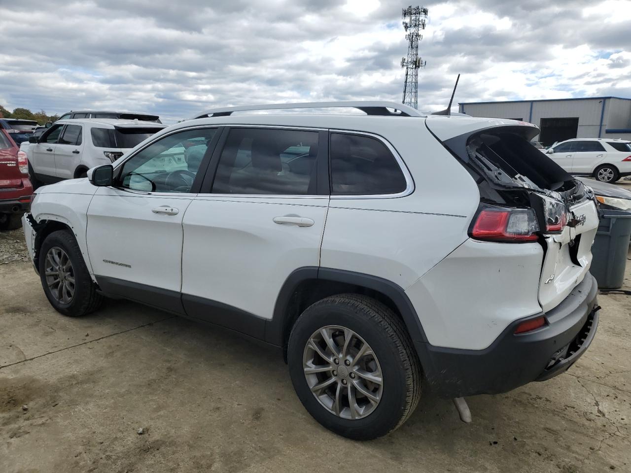 JEEP GRAND CHEROKEE LATITUDE PLUS