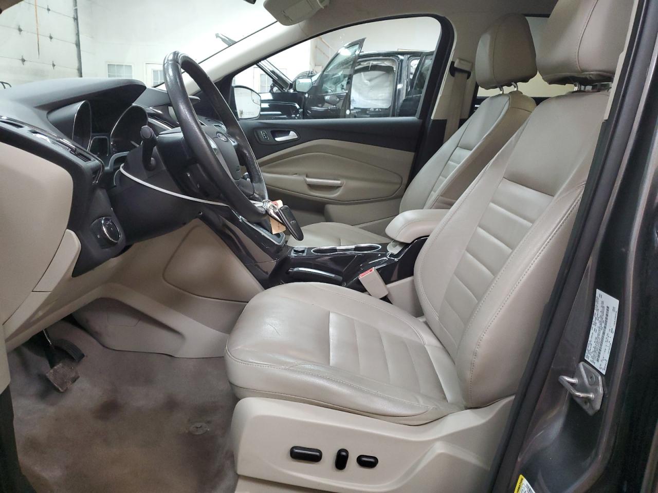 FORD ESCAPE TITANIUM