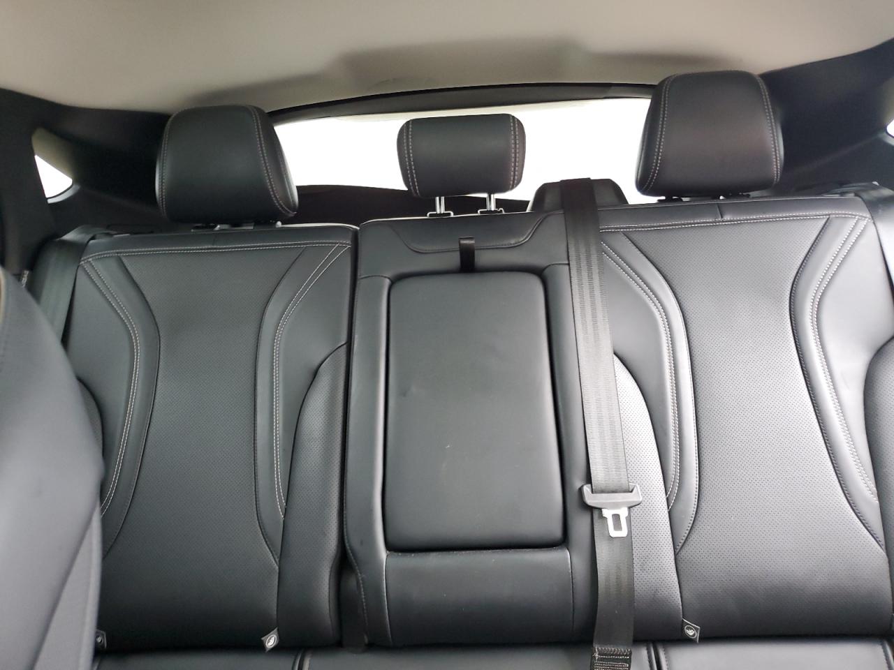 FORD MUSTANG PREMIUM