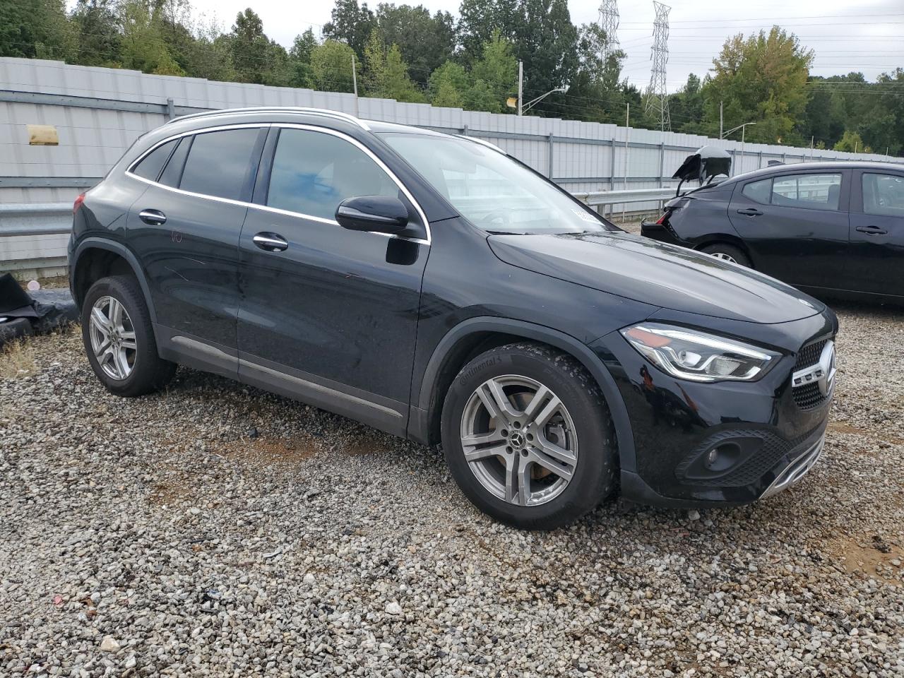MERCEDES-BENZ GLA-CLASS 250