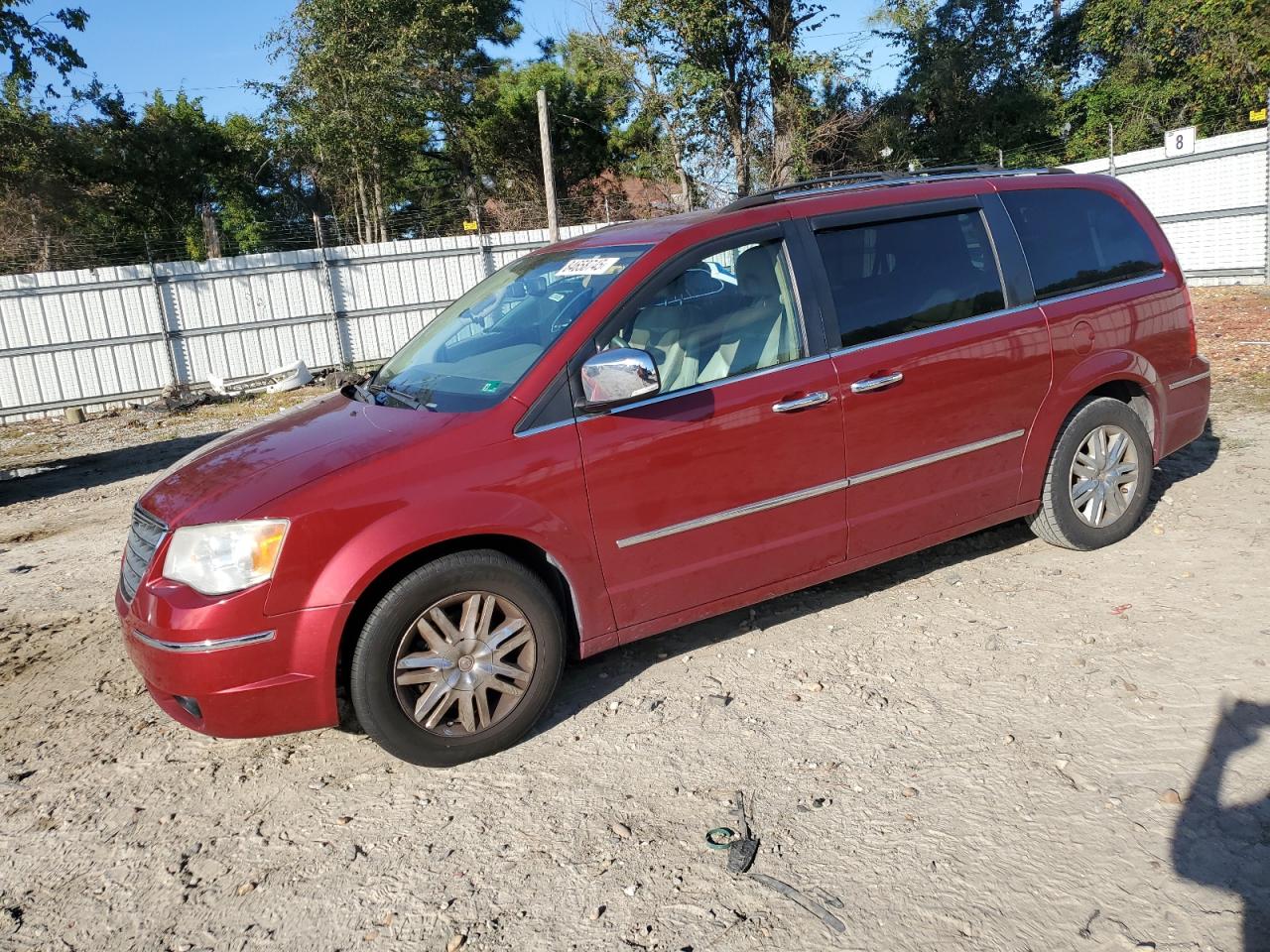 CHRYSLER TOWN & COUNTRY LIMITED
