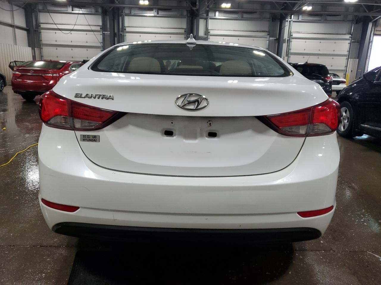 HYUNDAI ELANTRA SE