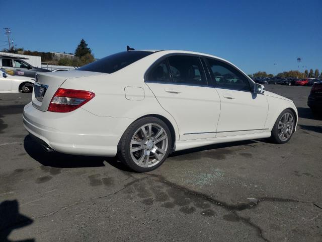 2011 MERCEDES-BENZ C-CLASS - WDDGF5EB3BF646210