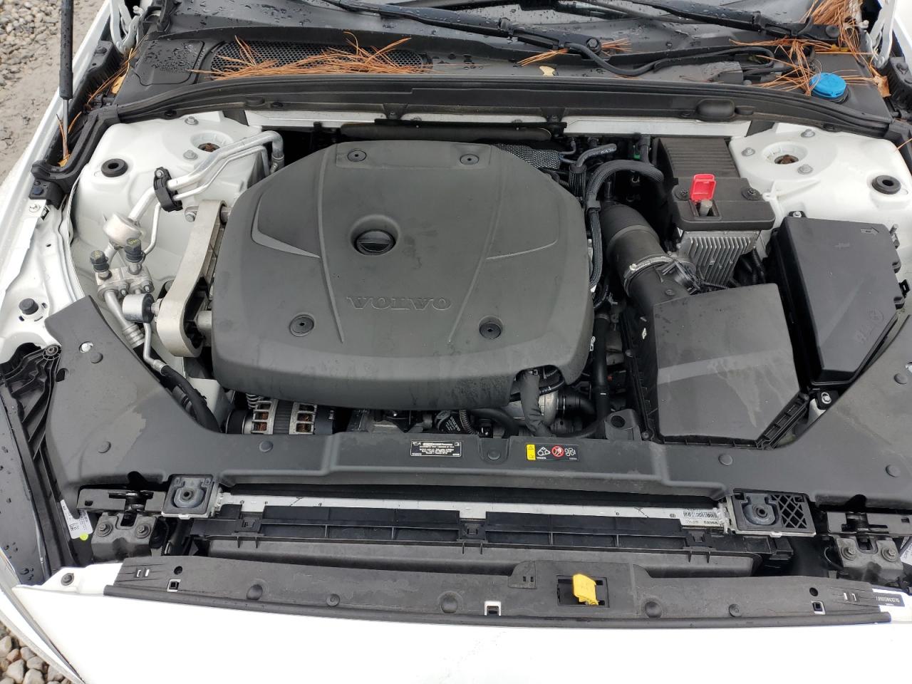 VOLVO S60 T5 MOMENTUM