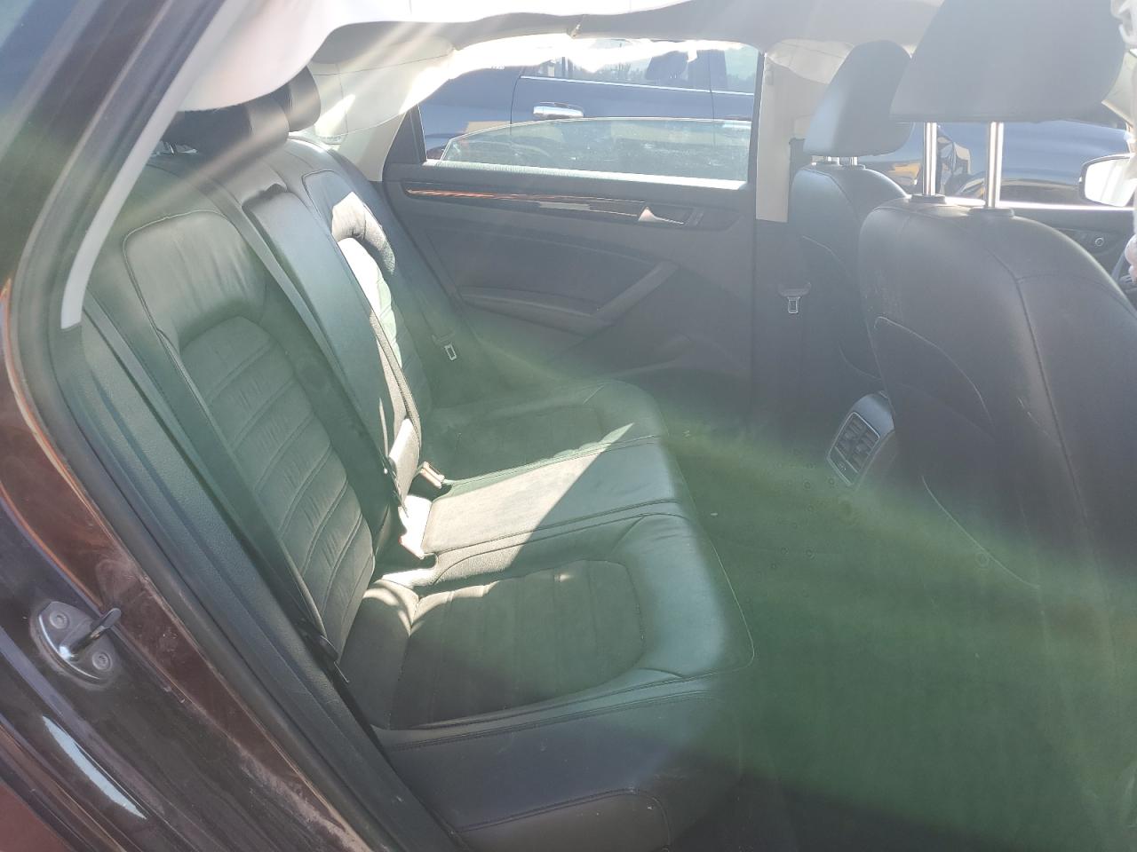 VOLKSWAGEN PASSAT SEL