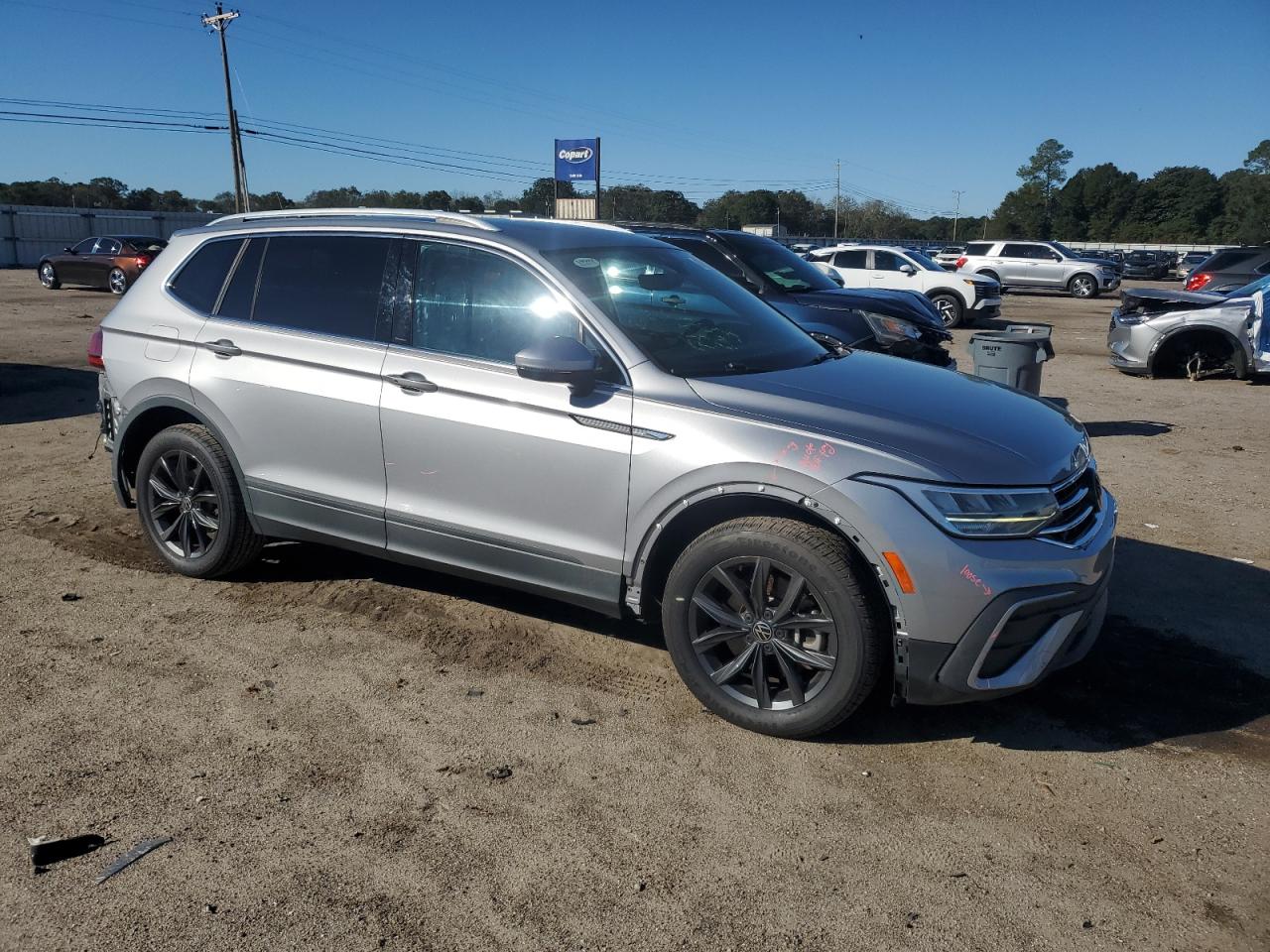 VOLKSWAGEN TIGUAN SE