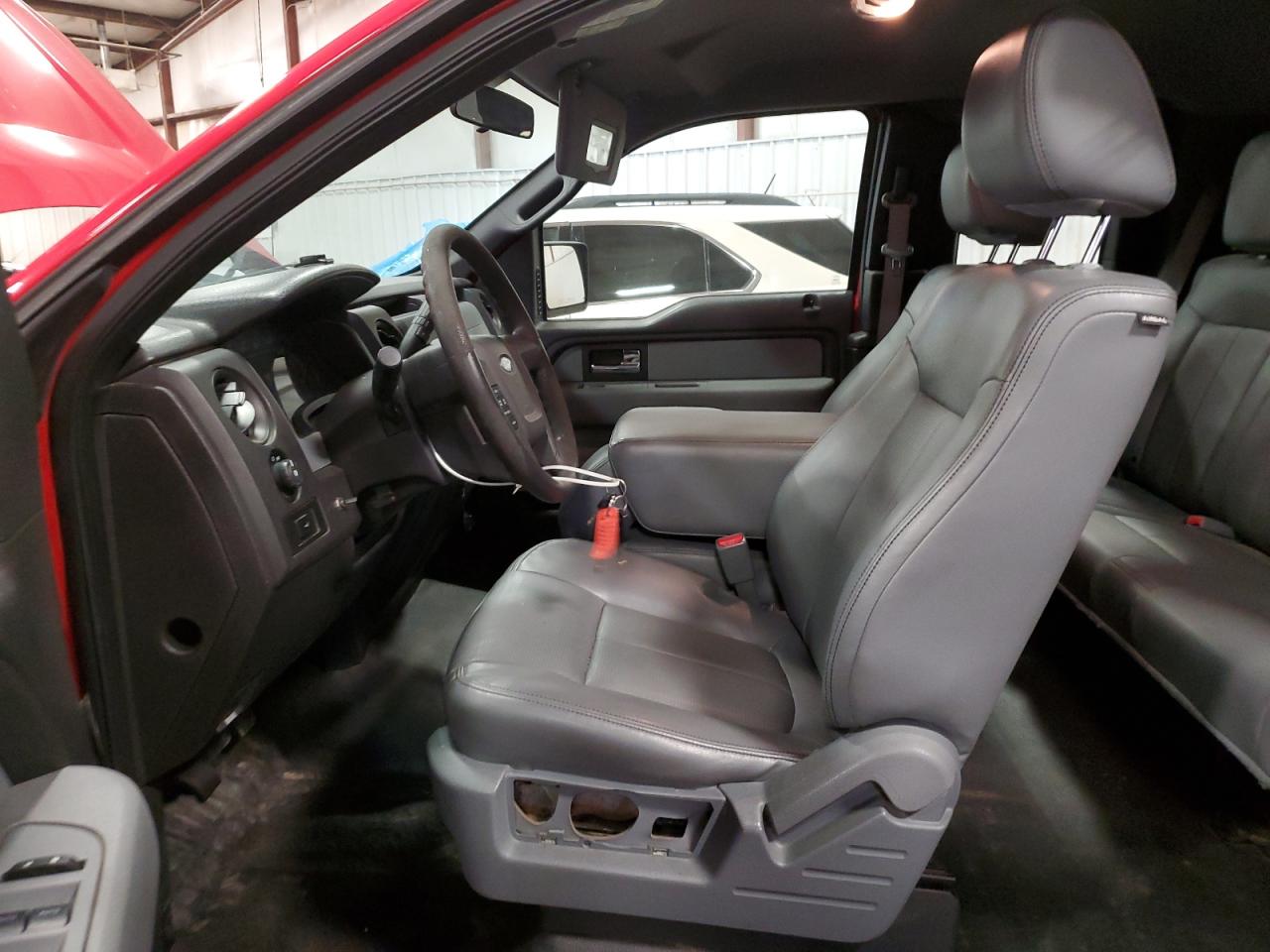 FORD F-150 SUPER CAB