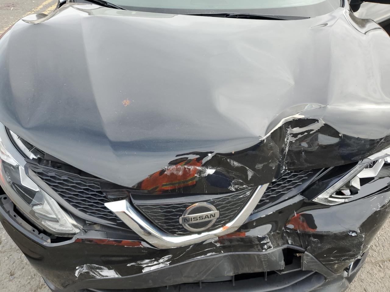 NISSAN ROGUE SPORT S