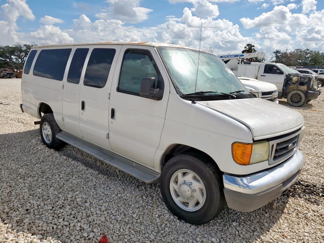 Lot #3311493287 2006 FORD E350 SUPER