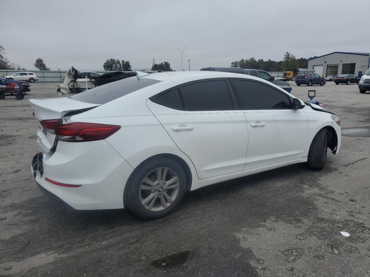 Lot #3301767326 2017 HYUNDAI ELANTRA SE
