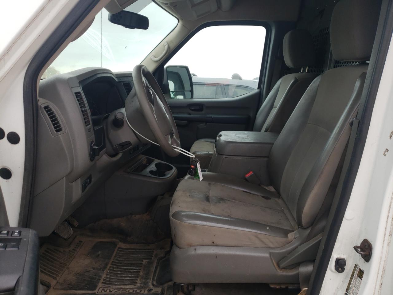 NISSAN NV2500 2500 S