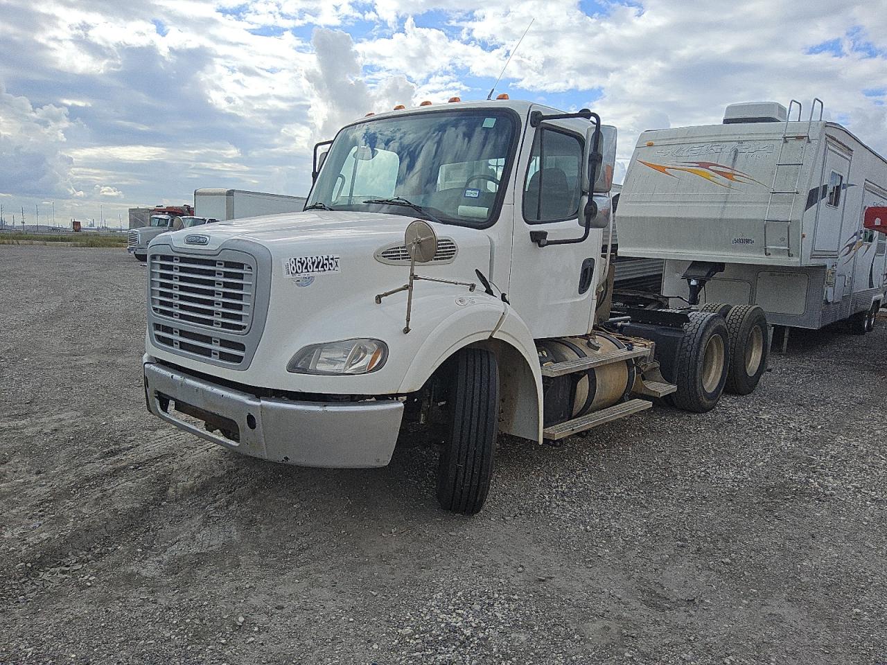 Lot #3279617759 2016 FREIGHTLINER M2 112 MED