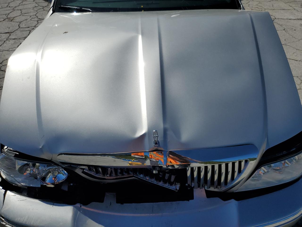 LINCOLN TOWN CAR SIGNATURE LONG WHEELBASE