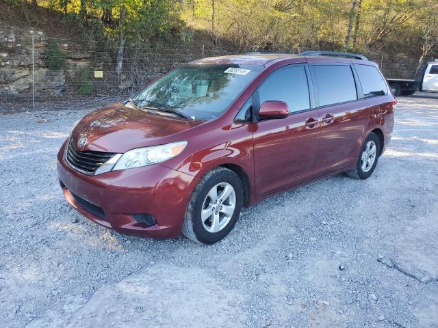 TOYOTA SIENNA LE
