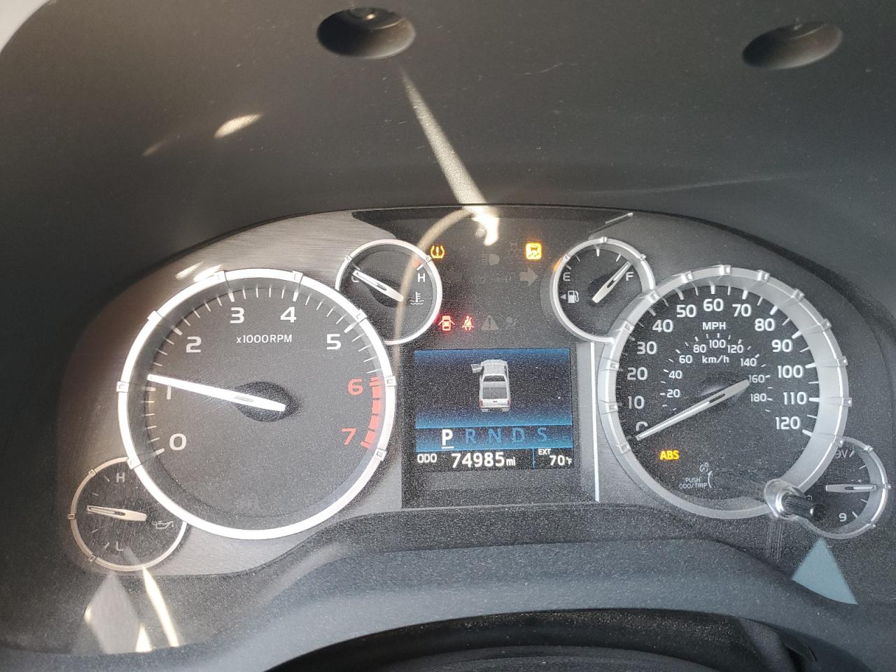 TOYOTA TUNDRA CREWMAX SR5