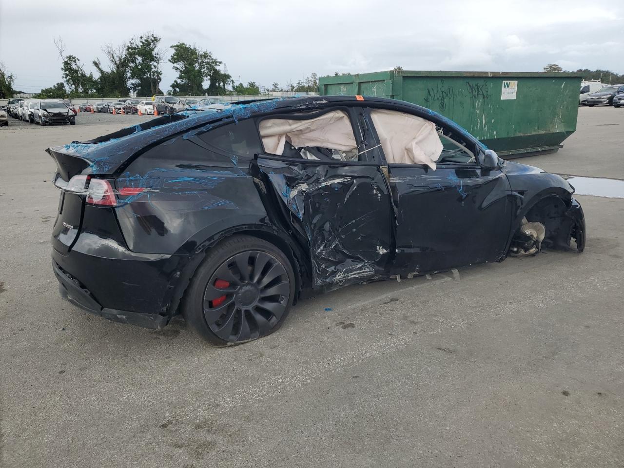 TESLA MODEL Y