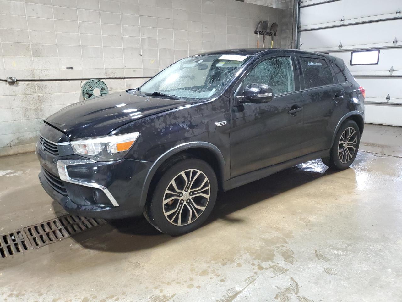 MITSUBISHI OUTLANDER ES