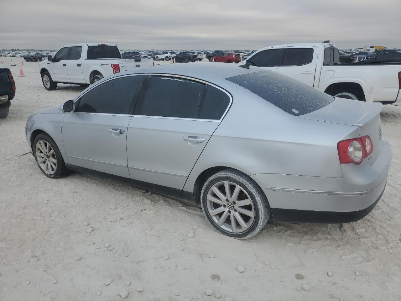 VOLKSWAGEN PASSAT KOMFORT
