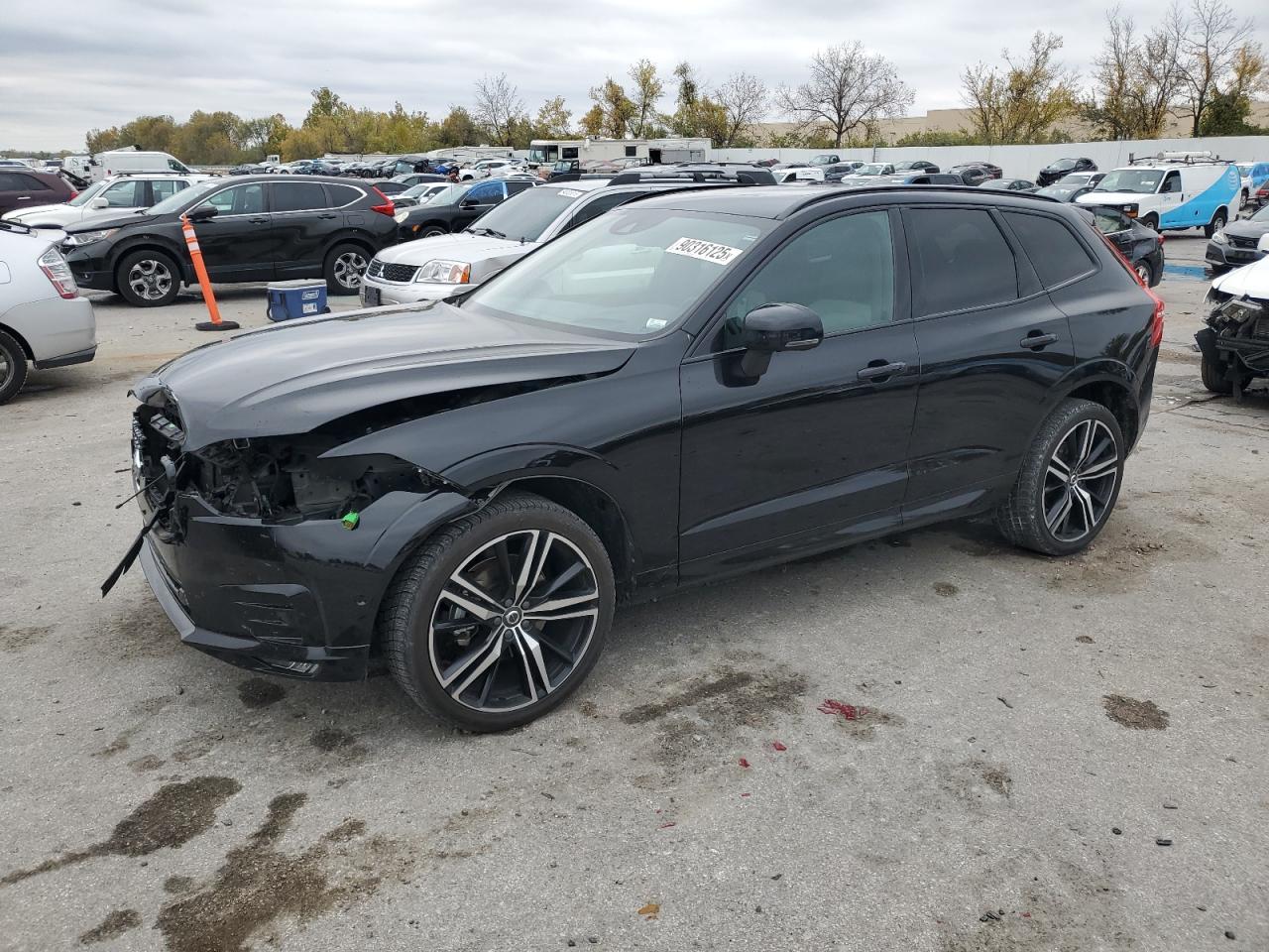 VOLVO XC60 T5 R-DESIGN