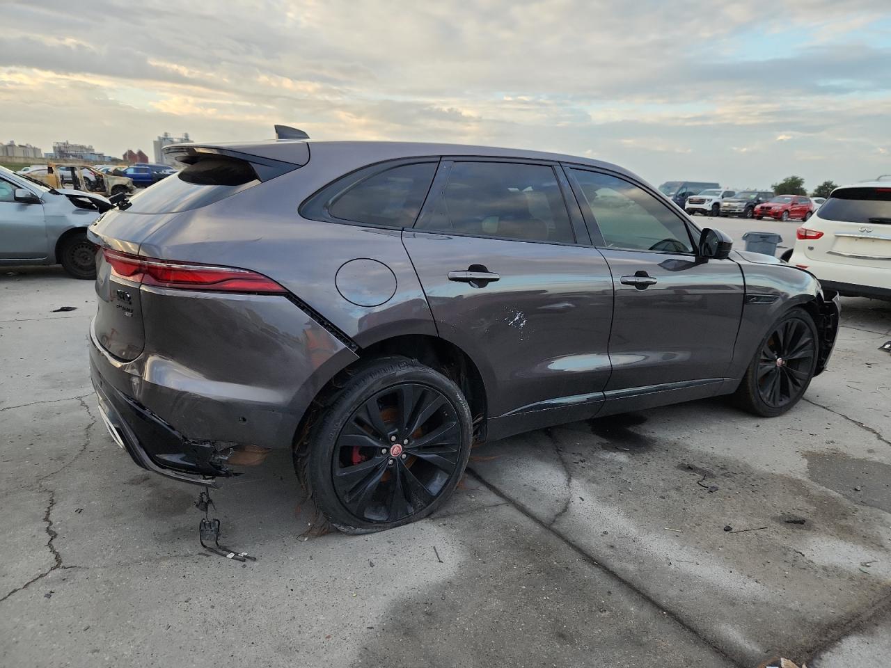 JAGUAR F-PACE R-DYNAMIC S
