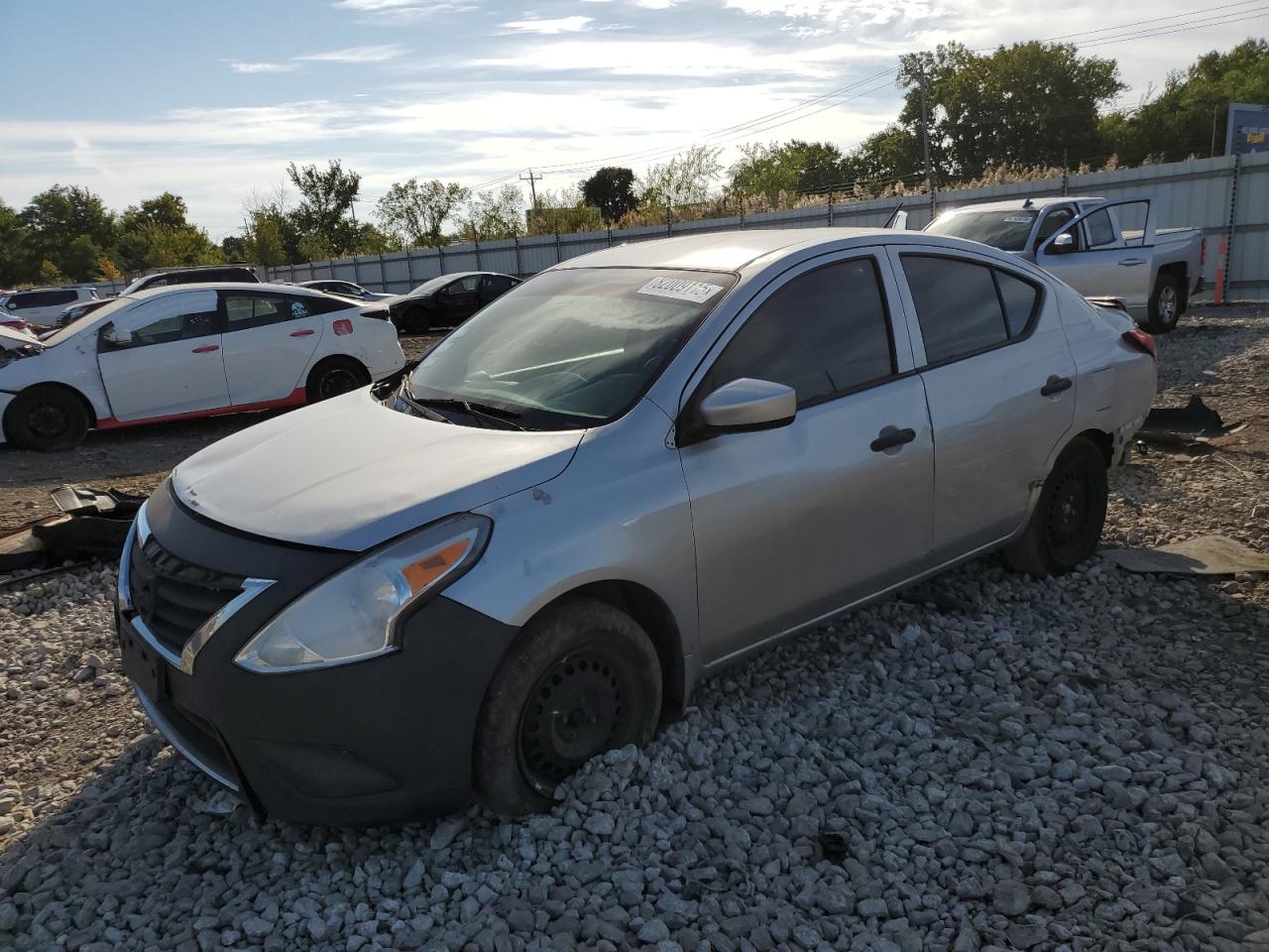 NISSAN VERSA S