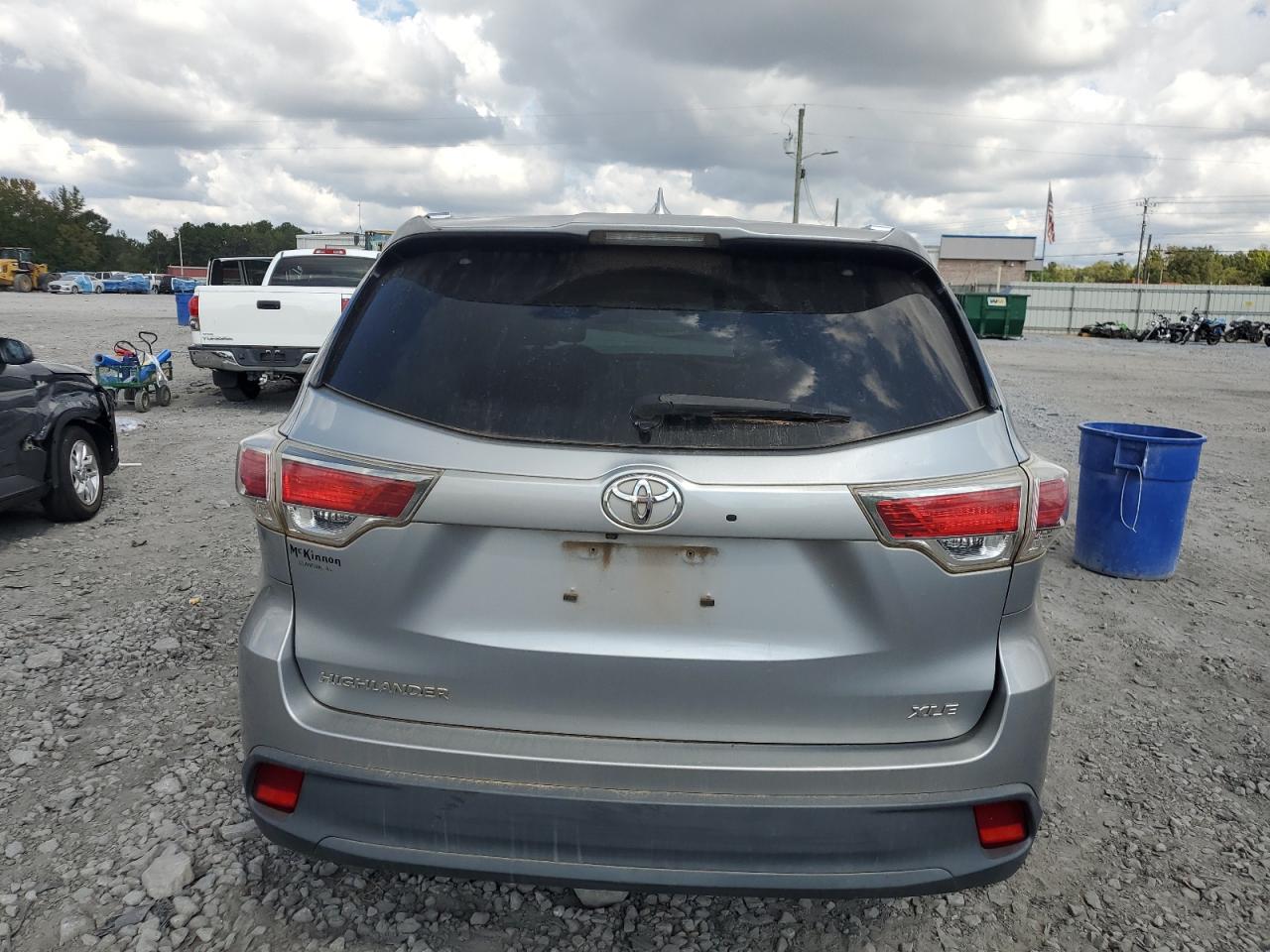 TOYOTA HIGHLANDER XLE