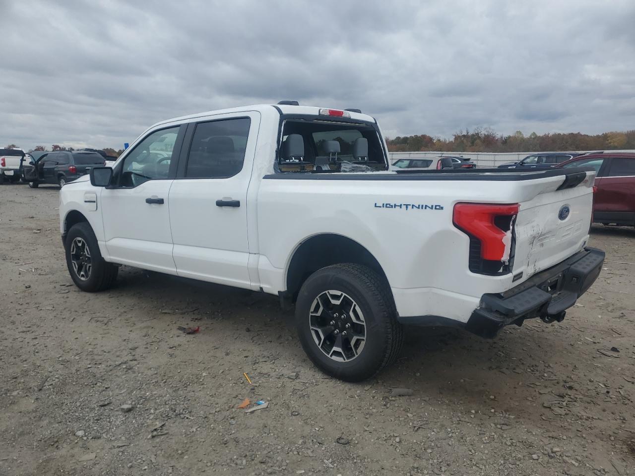 FORD F-150 LIGHTNING PRO