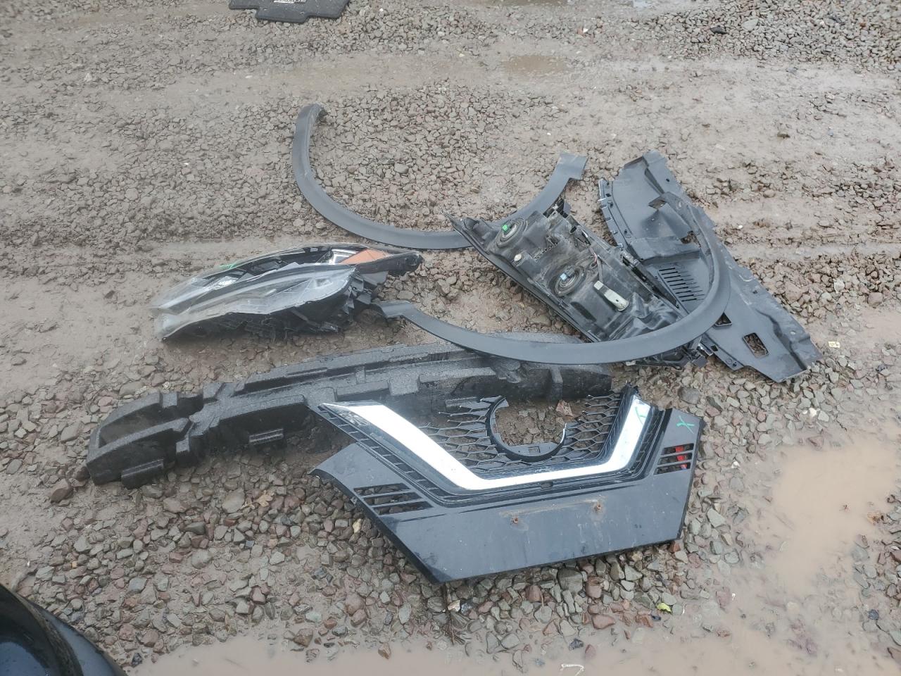 NISSAN ROGUE SPORT S