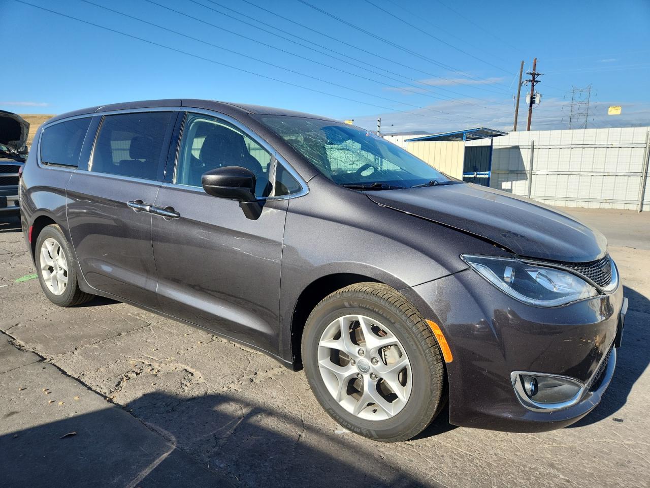 CHRYSLER PACIFICA TOURING PLUS