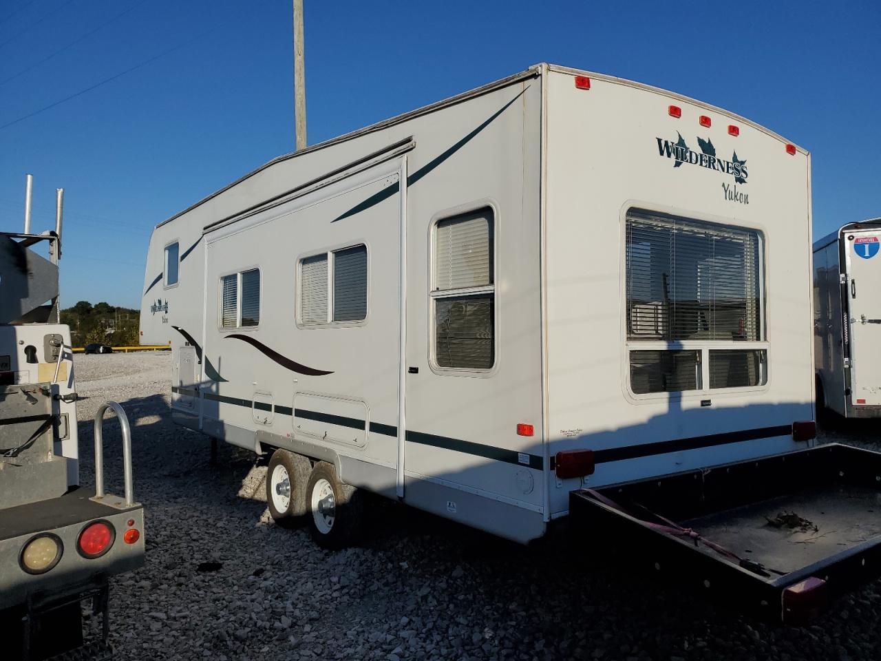 Lot #3287339982 2003 WILDERNESS CAMPER