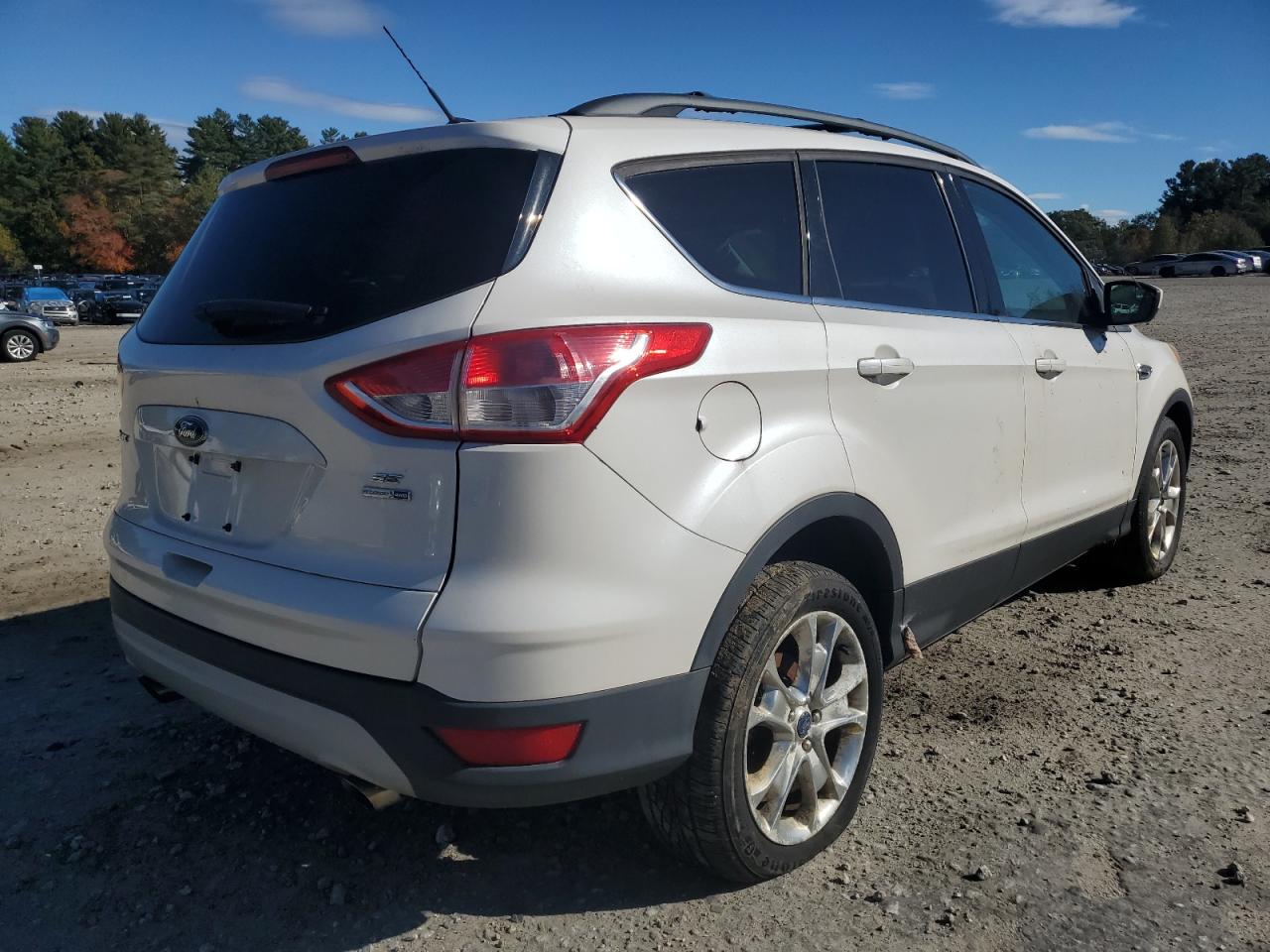 FORD ESCAPE SE