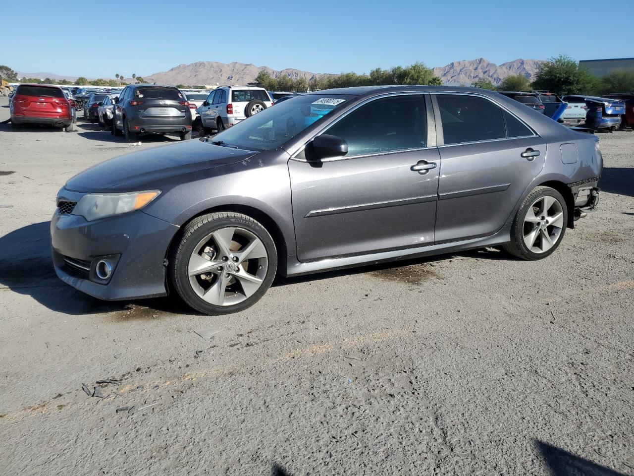 TOYOTA CAMRY SE