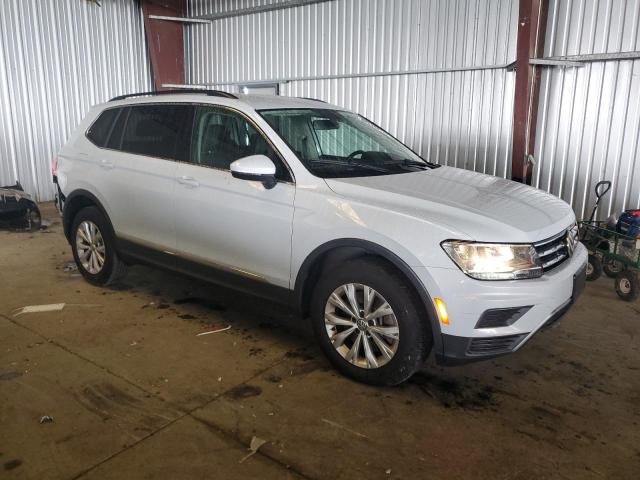 2018 VOLKSWAGEN TIGUAN SE 3VV3B7AX3JM214153