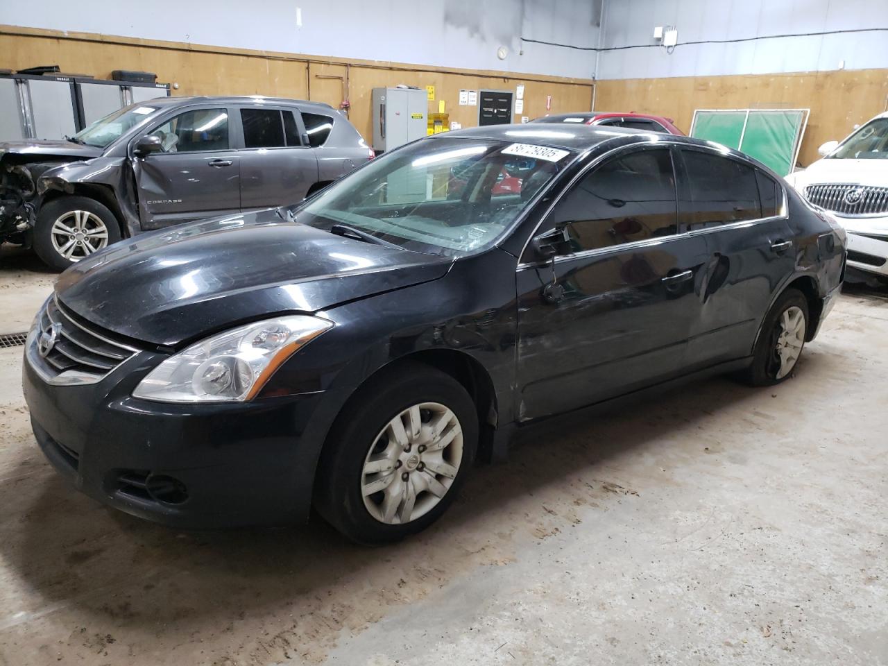 NISSAN ALTIMA BASE